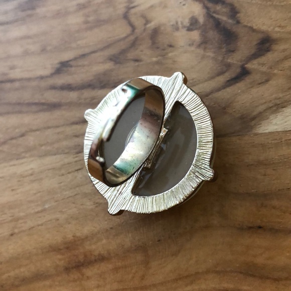 Gold Matching Ring & Earrings - Picture 2 of 5